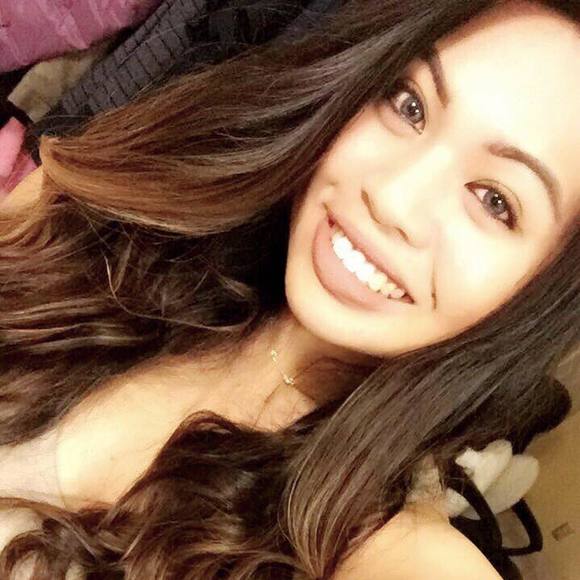 Meet your Posher, Alyssa - Picture 1 of 1